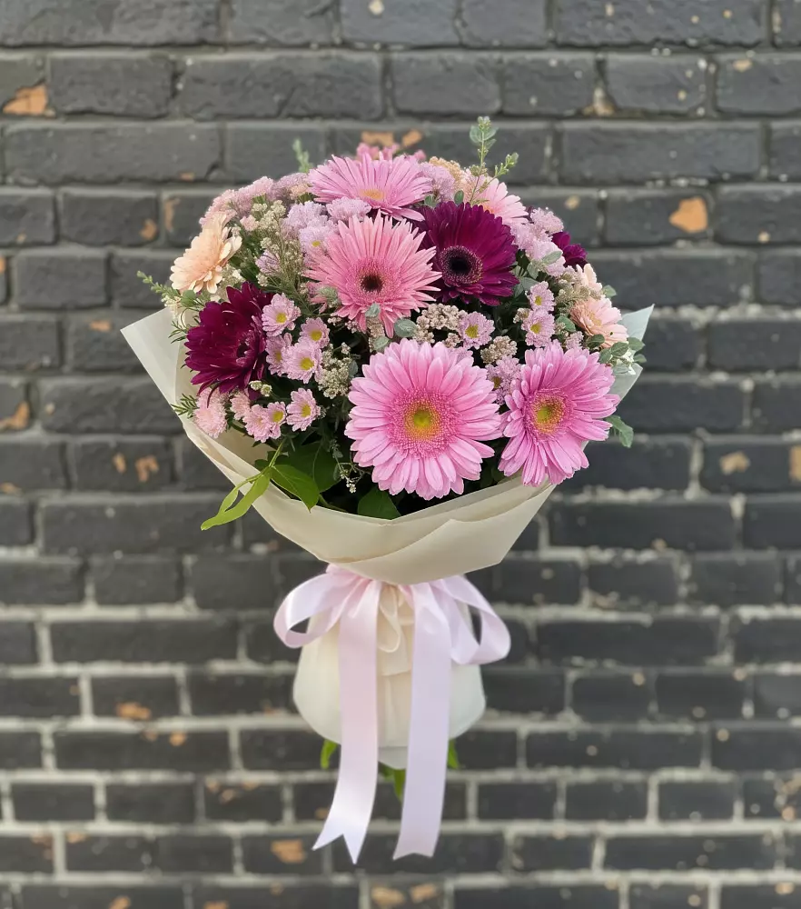Букет цветов из: Герберы и Хризантемы в Яндаре