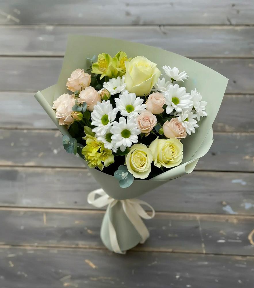 Букет цветов из: Альстромерии, Розы и Хризантемы в Яндаре