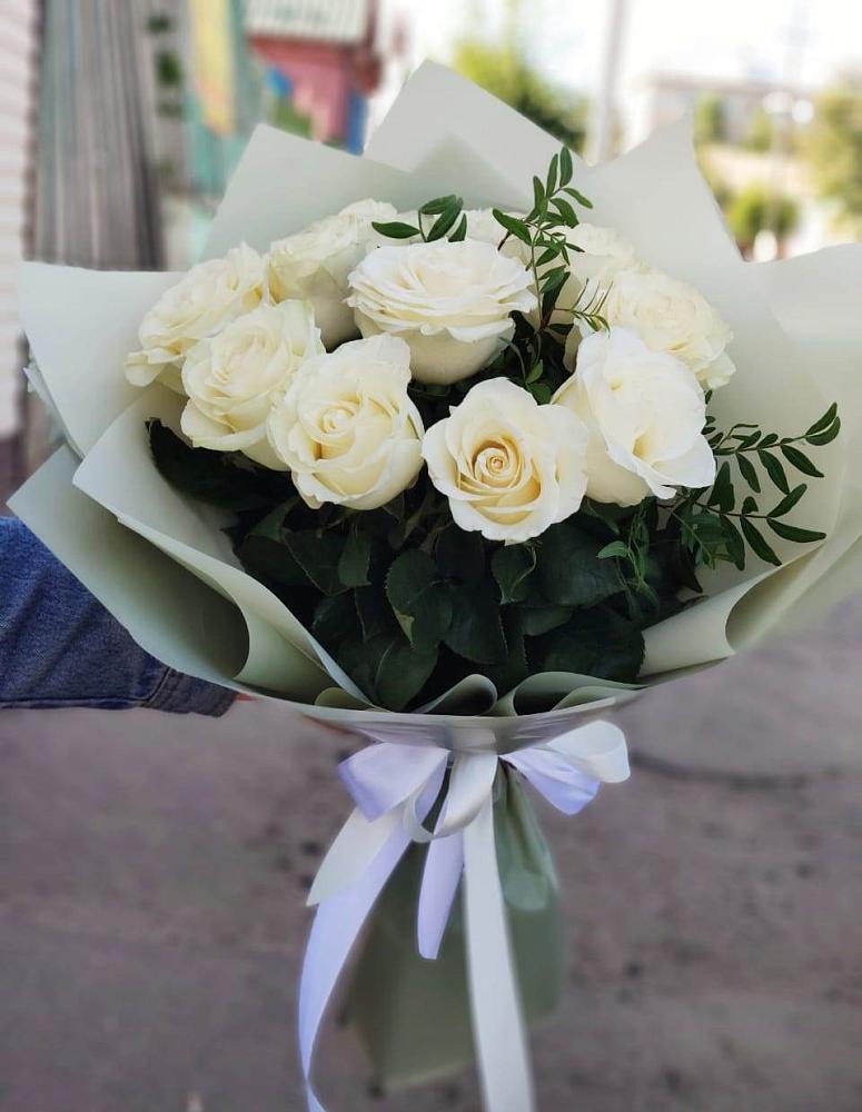 Букет Белые розы Проуд в Яндаре