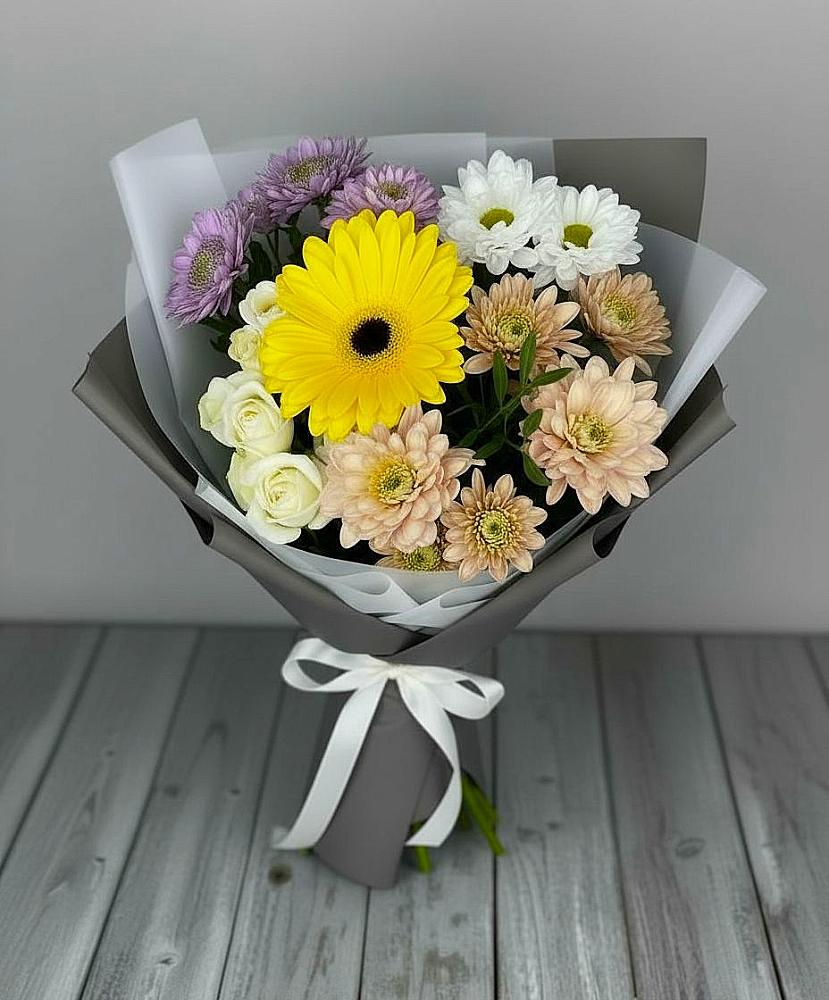 Букет цветов из: Розы, Герберы и Хризантемы в Яндаре