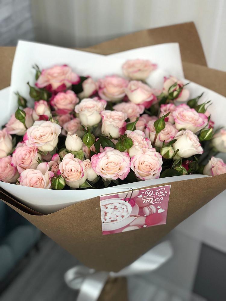 Букет цветов из: Розы в Яндаре