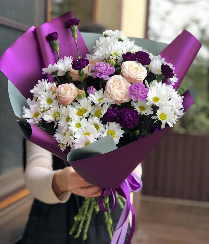 Букет цветов из: Хризантемы, Гвоздики и Розы в Яндаре