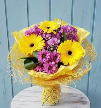 Букет цветов из:  Хризантемы и Герберы #REPLACE_PRED# Яндаре