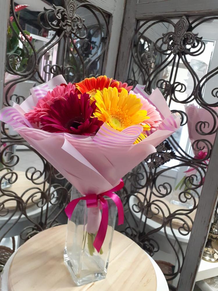 Букет цветов из: Герберы в Яндаре