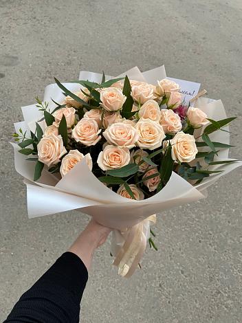 Букет Кремовые розы Латте в Яндаре
