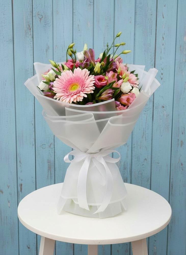 Букет цветов из: Герберы, Альстромерии и Лизиантусы в Яндаре