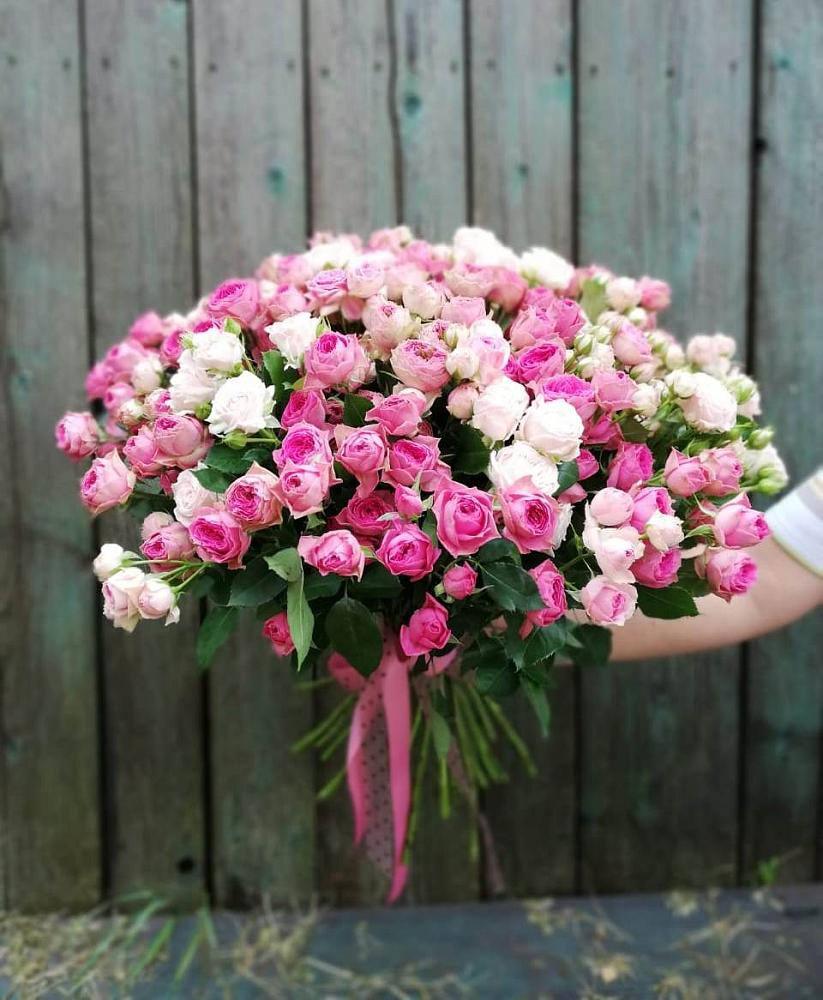 Букет Розовые кустовые розы Натали и Лав Лидия в Яндаре
