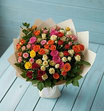 Букет Микс из разноцветных кустовых роз в Яндаре