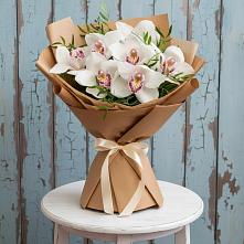 Букет цветов из:  Орхидеи и Розы в Яндаре