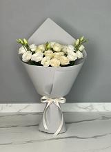 Букет цветов из:  Розы и Лизиантусы в Яндаре